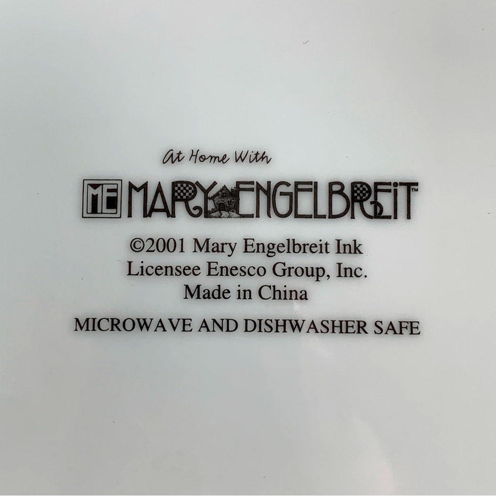 MARY ENGELBREIT Decorative Vintage Y2K Round Collectors Plate 2001 With Stand - Picture 6 of 8